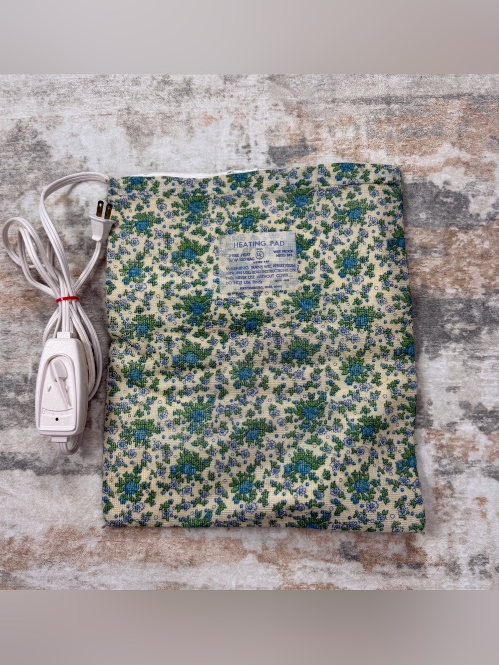 Vintage electric heating pad 12” x 14” WORKS blue green floral